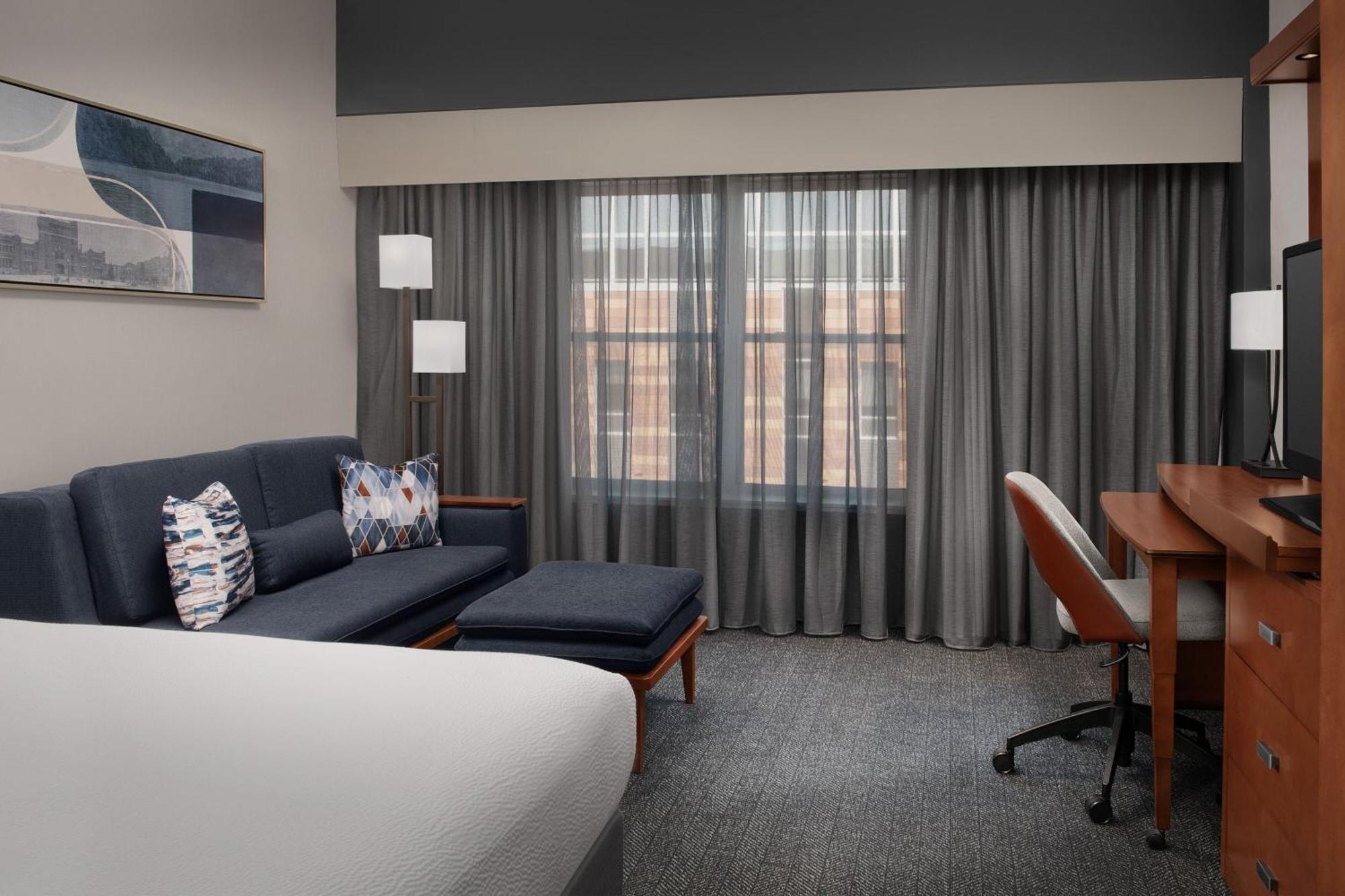 คอร์ตยาร์ด ไซราคิวส ดาวน์ทาวน์ แอท อาร์โมรี สแควร์ Hotel ซีราคิวส์ ภายนอก รูปภาพ